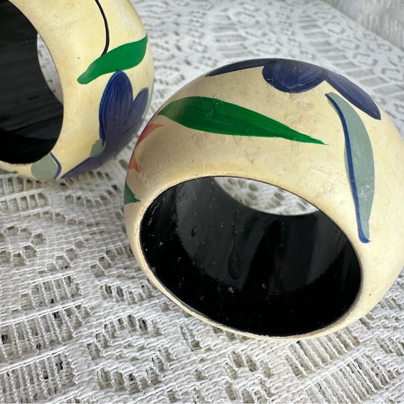 Hand Painted Napkin Rings (2) - Picture 6 of 6